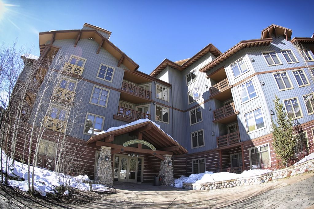 Covered Bridge At Center Village By Copper Mountain Lodging Exterior photo