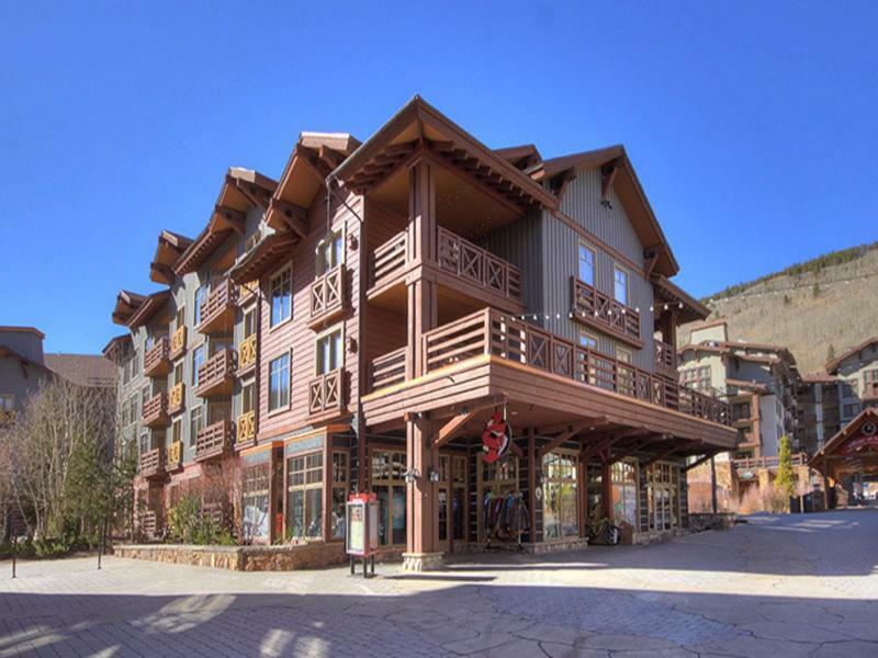 Covered Bridge At Center Village By Copper Mountain Lodging Exterior photo